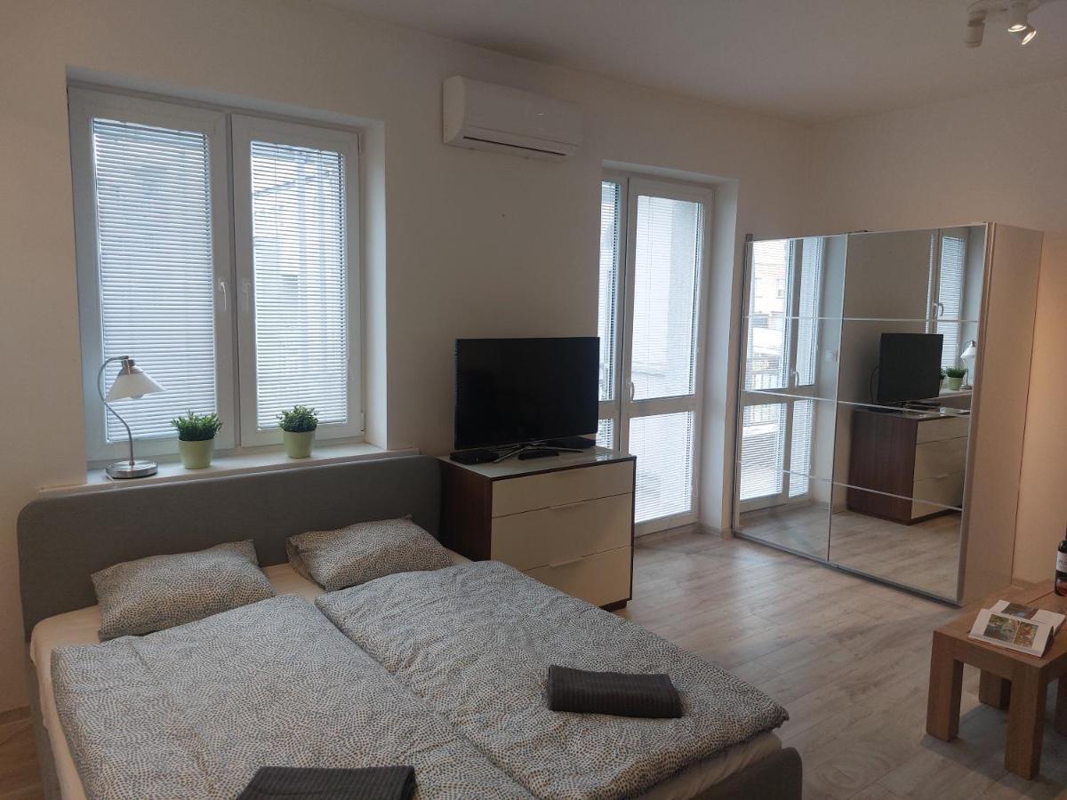 Апартаменты Utulny Apartman S Balkonom Братислава Экстерьер фото