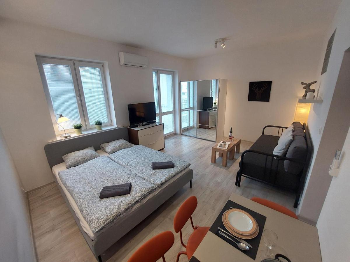 Апартаменты Utulny Apartman S Balkonom Братислава Экстерьер фото